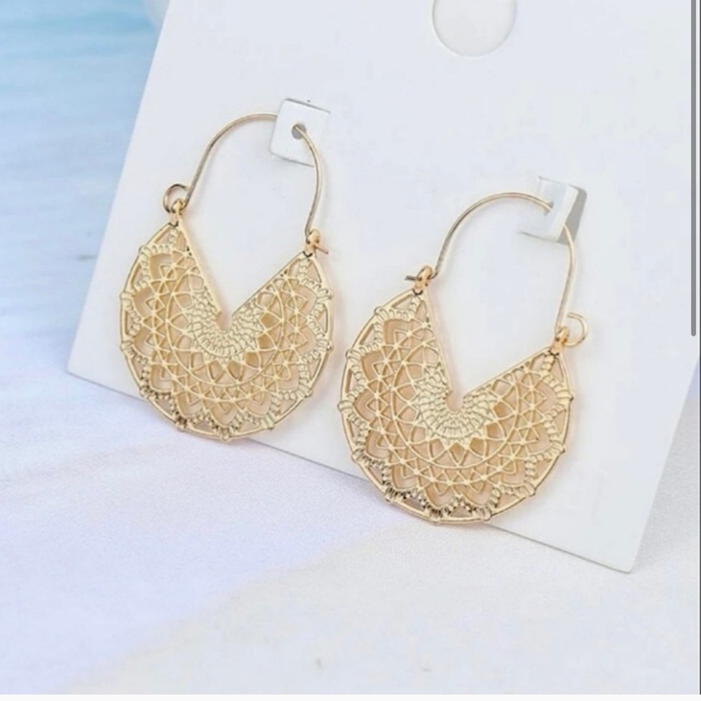 14k gold plated Bohemian Gold Basketweave Filigree Hoop Earrings - Picture 3 of 3